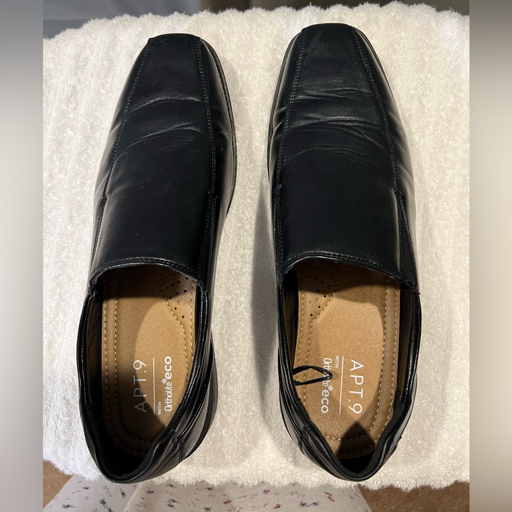 APT9 Kingman  Black Men’s Dress Shoe -slip on